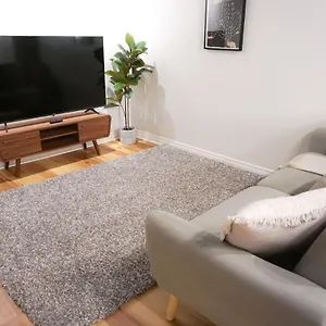 Cozy In Ahuntsic With Free Parking And Near Metro Station Apartment